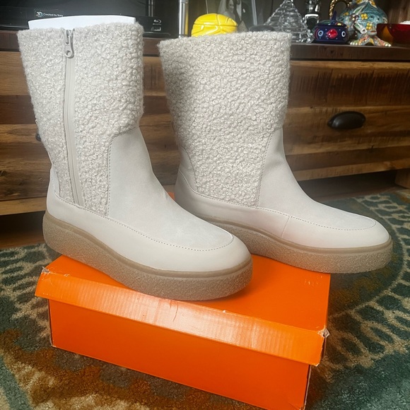 Rocket Dog Alora Size 10, BNIB, Buff - Picture 1 of 7